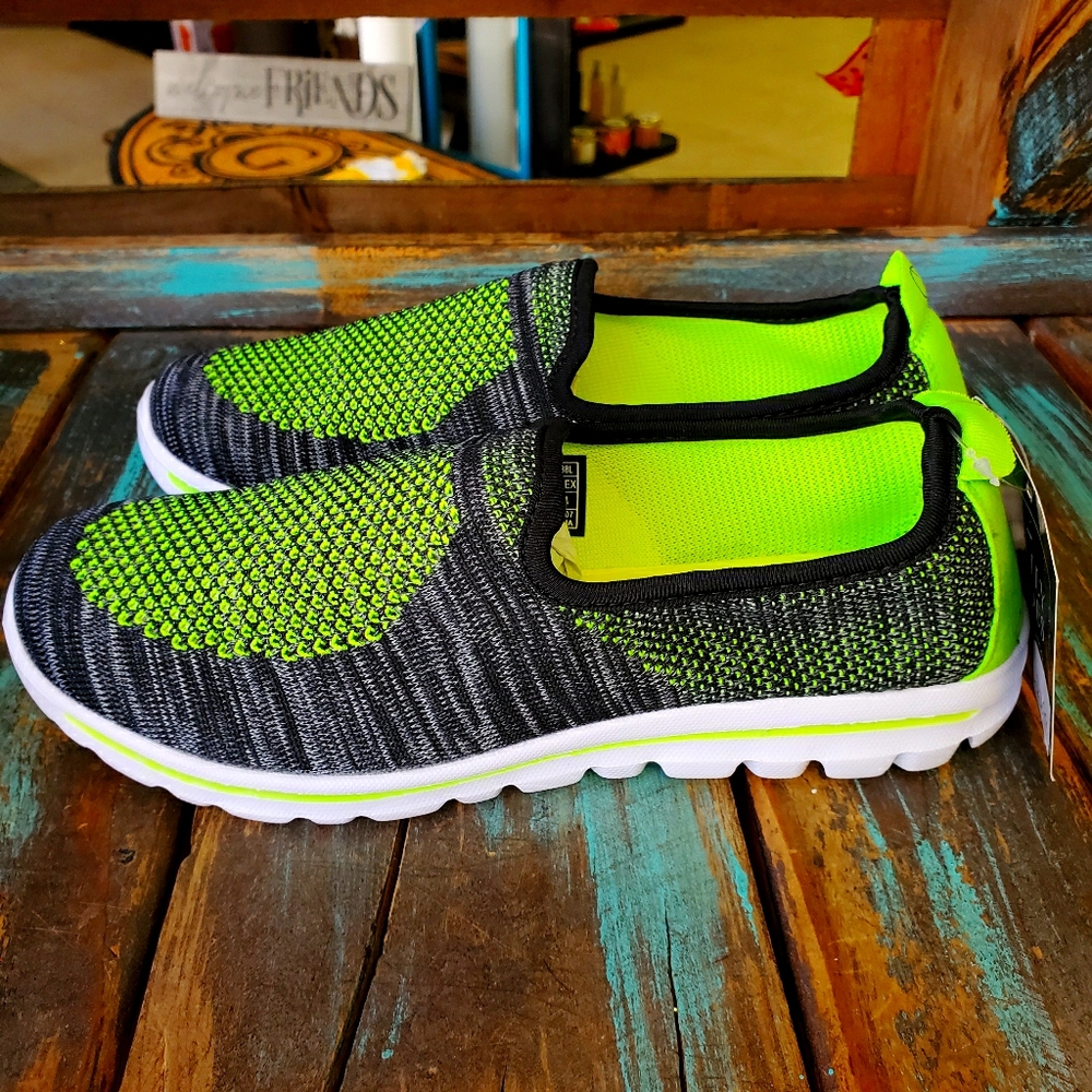 Lightweight Walking Shoe
